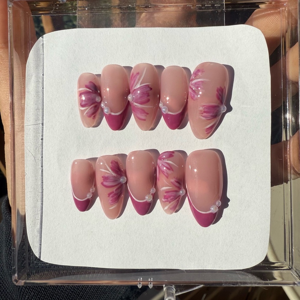 Pink Floral Press-On Nails